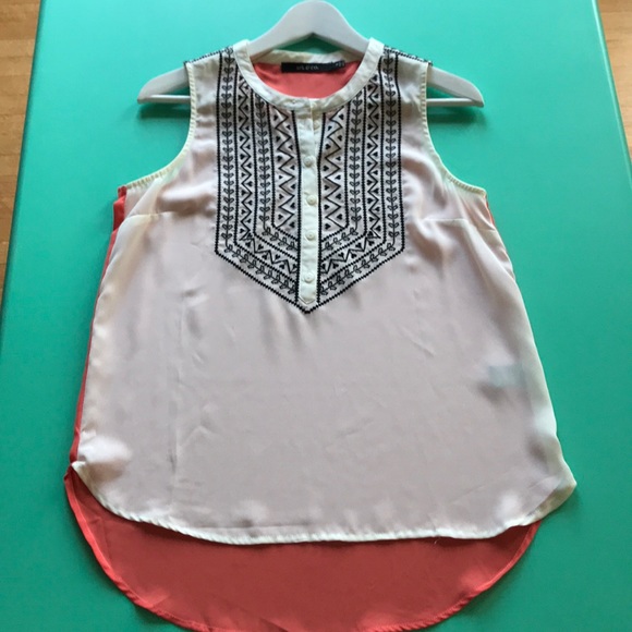 Cute cream/orange top with black embroidery design - Picture 6 of 8